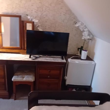 Annaswood B&B Cahir Extérieur photo