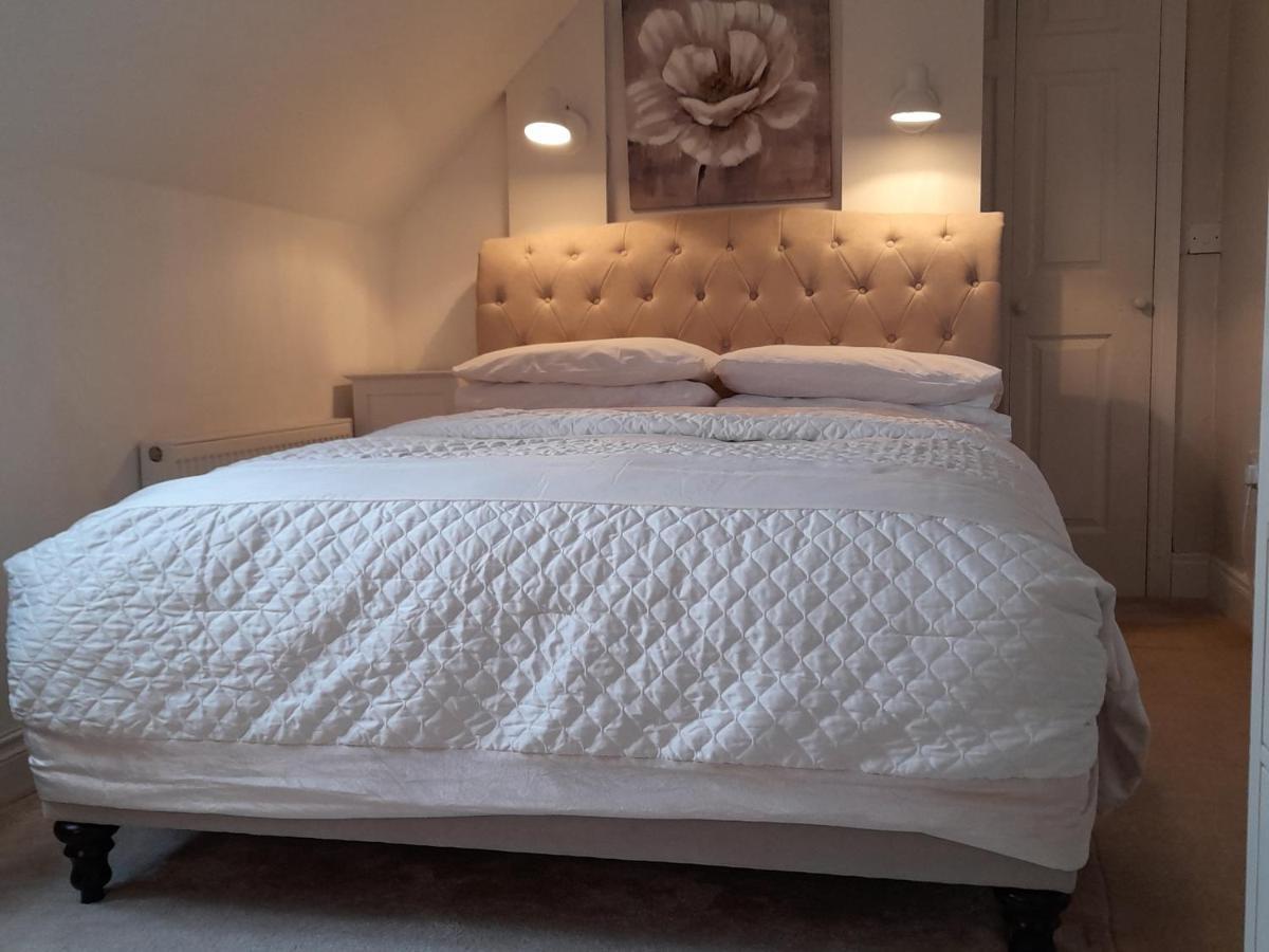 Annaswood B&B Cahir Extérieur photo