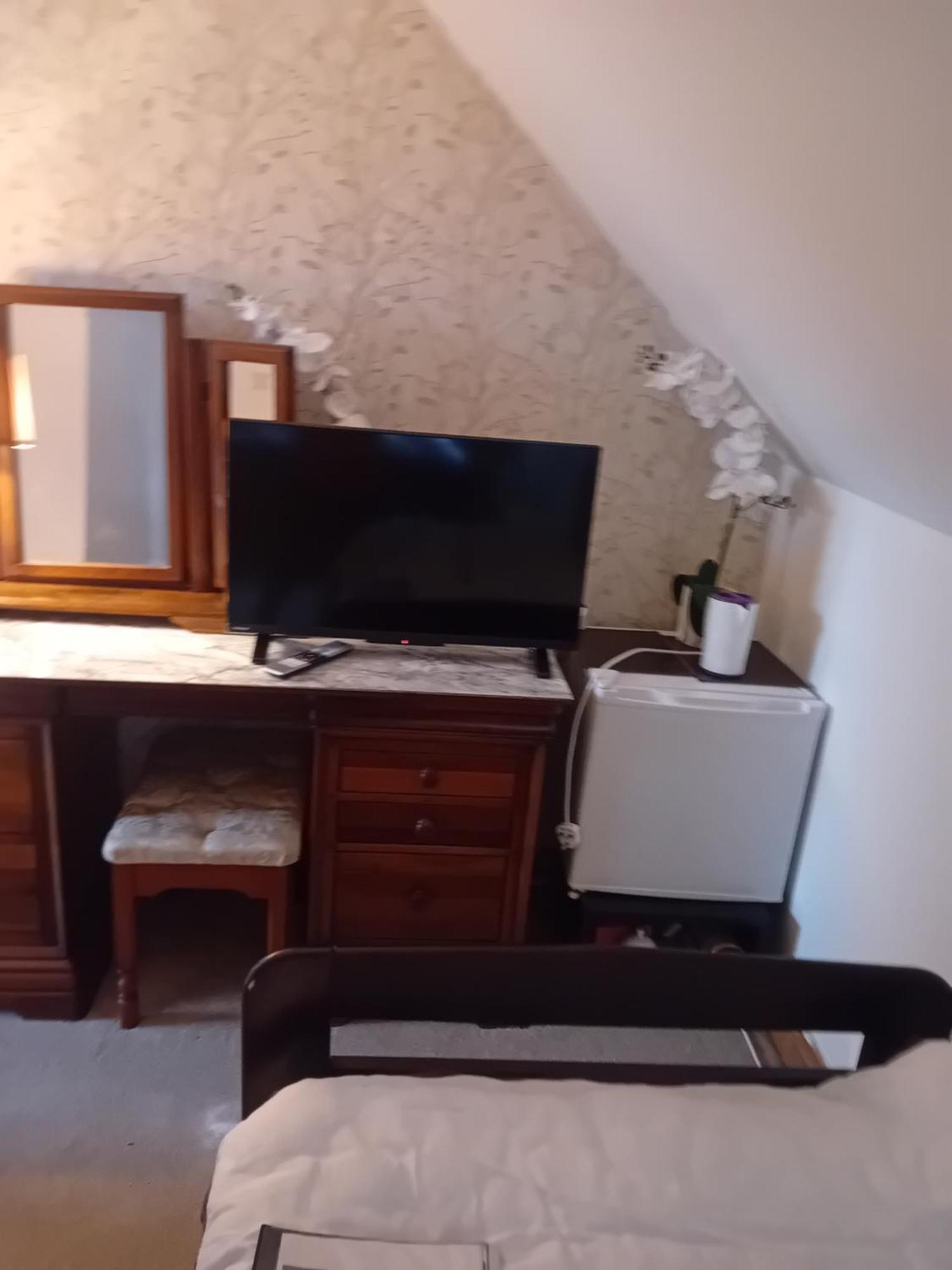 Annaswood B&B Cahir Extérieur photo