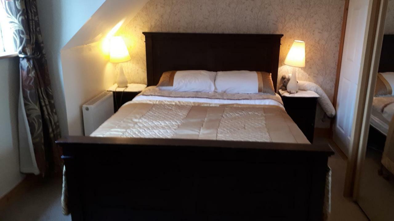 Annaswood B&B Cahir Extérieur photo